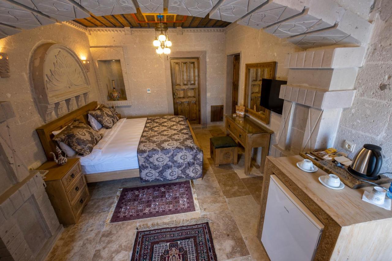 Underground Cave Suites Hotel Гореме Экстерьер фото